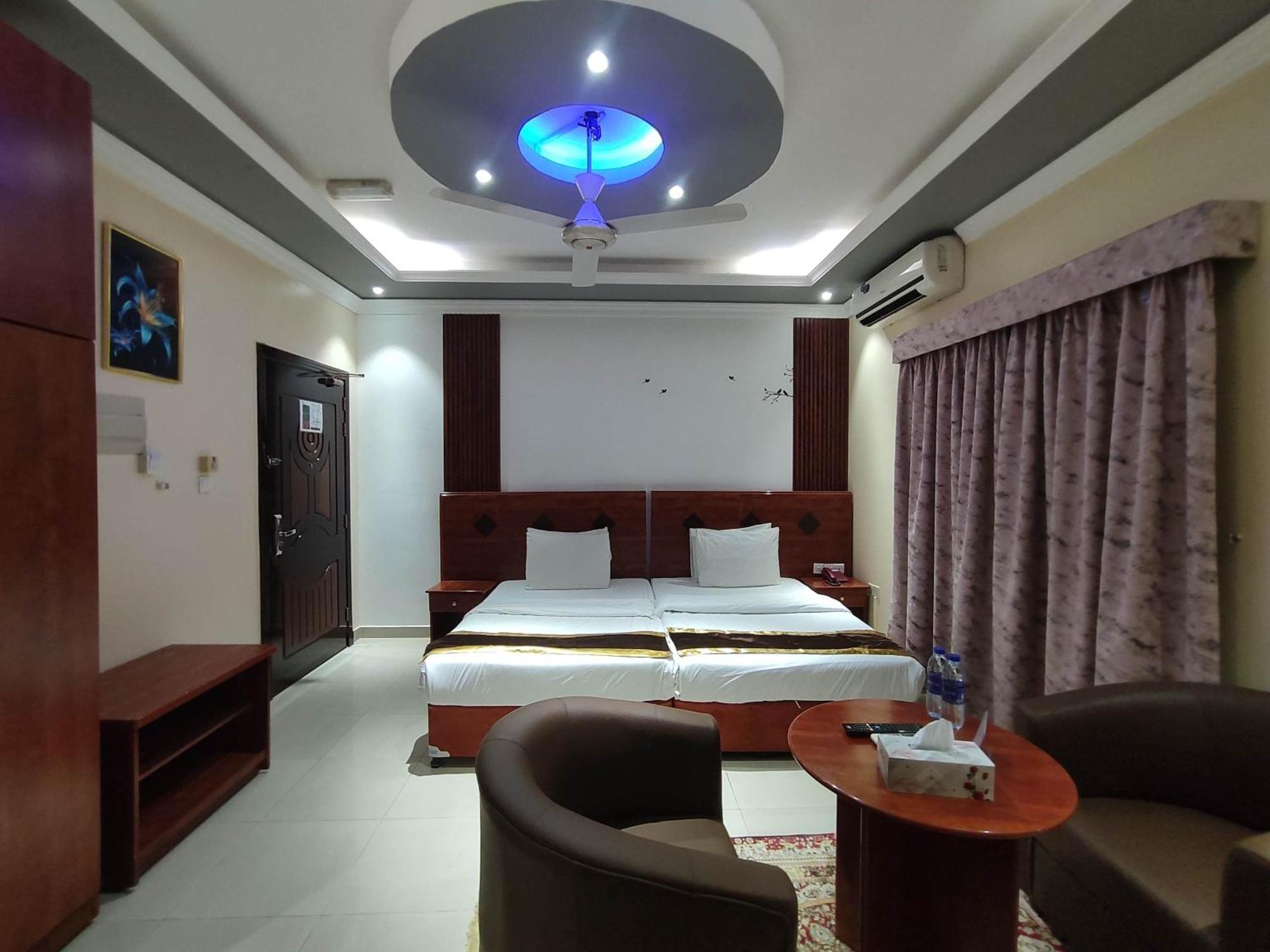 อัล นาคีล โฮเต็ล อพาร์ตเมนต์ Hotel ราสอัลไคมาห์ ภายนอก รูปภาพ