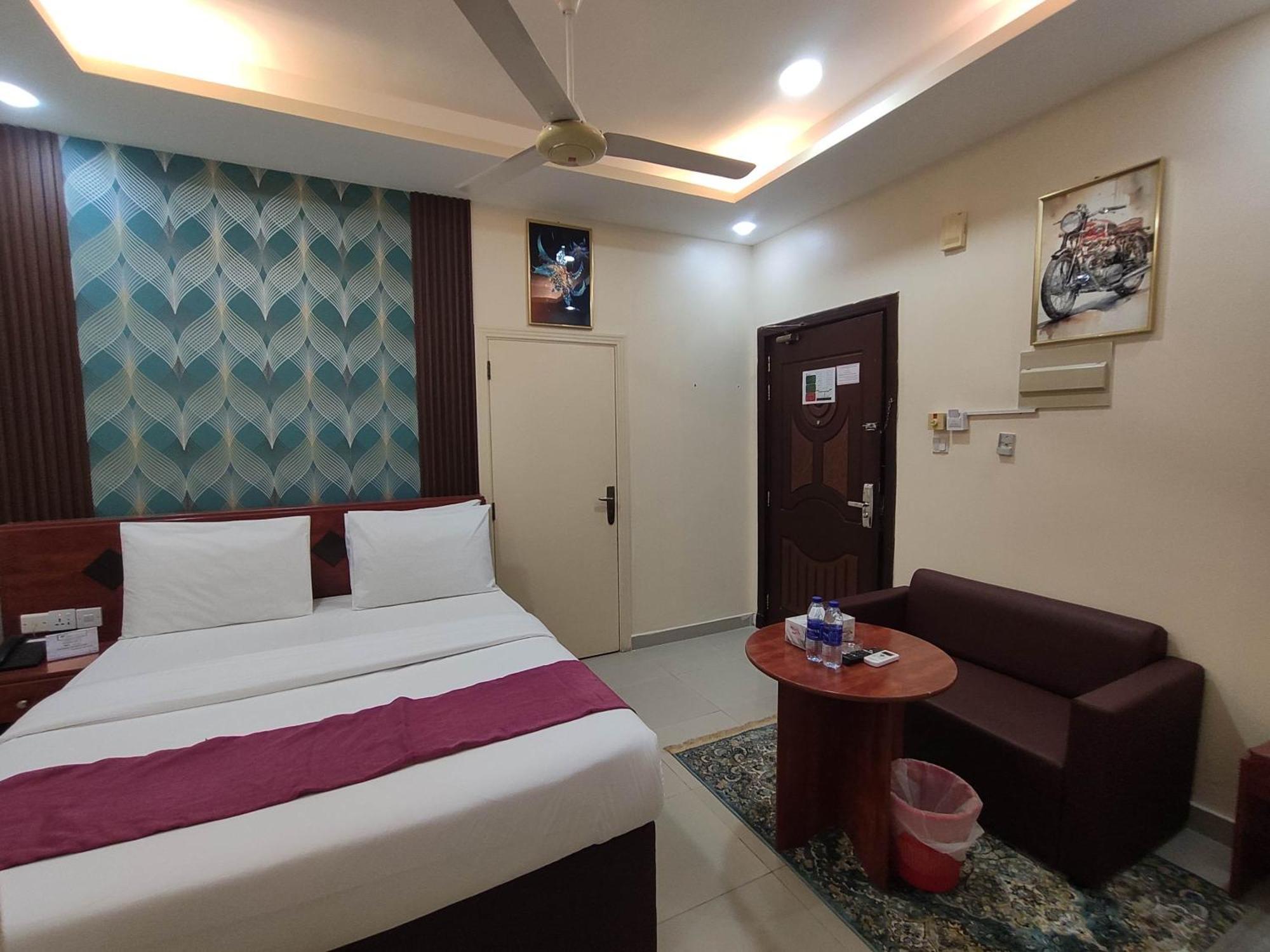 อัล นาคีล โฮเต็ล อพาร์ตเมนต์ Hotel ราสอัลไคมาห์ ภายนอก รูปภาพ